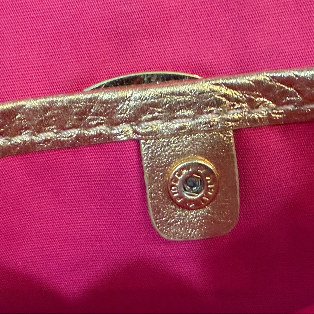 Celine Pink Triomphe Monogram Poulbot Denim Shoulder-bag w Gold Trim
EXCELLENT! - Picture 15 of 15